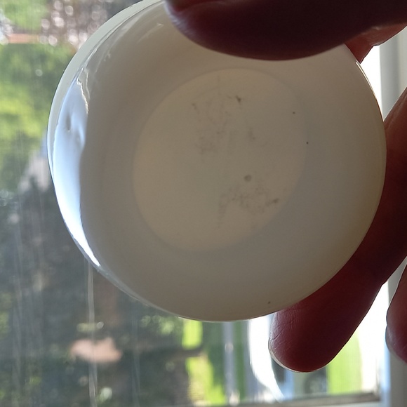 Vintage clamshell trinket box - Picture 4 of 13